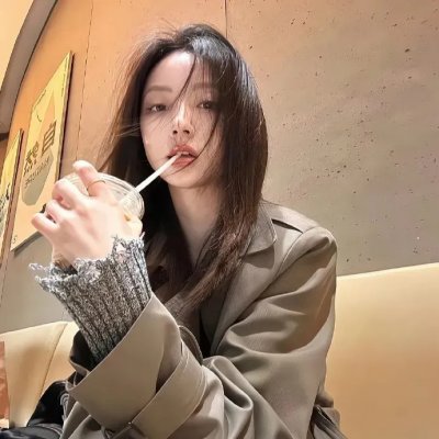 四面三角 海报